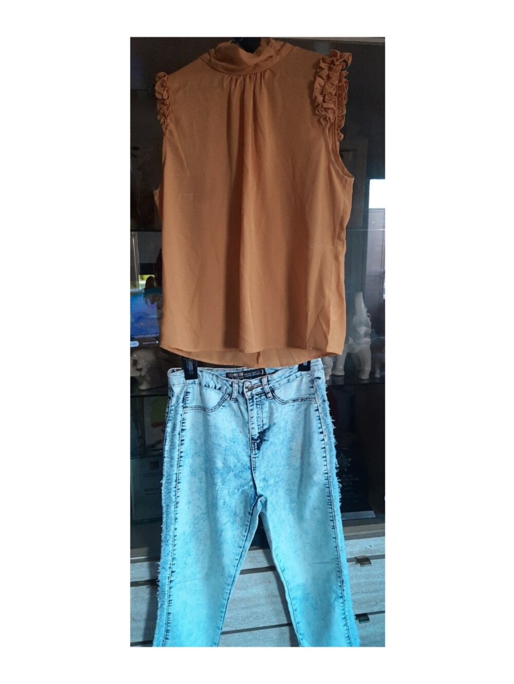 2pc Set Women's Sleeveless Top and Acid Wash Jeans Set